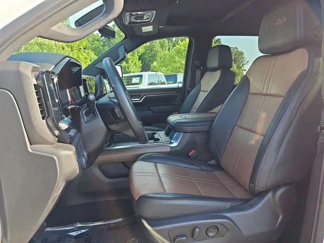 Used 2024 White Chevrolet High Country image 15
