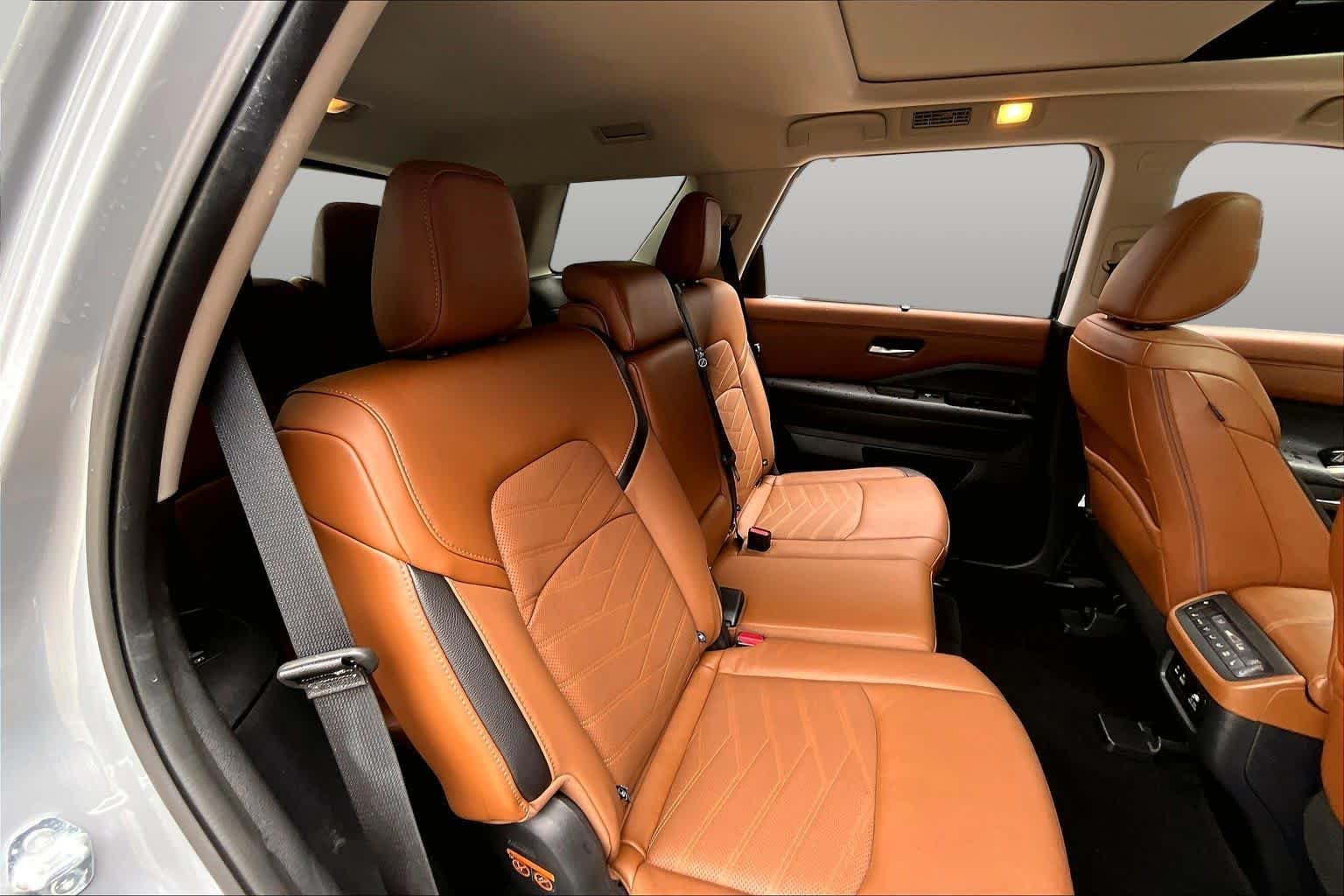Used 2025 Boulder Gray Pearl Nissan Platinum image 21