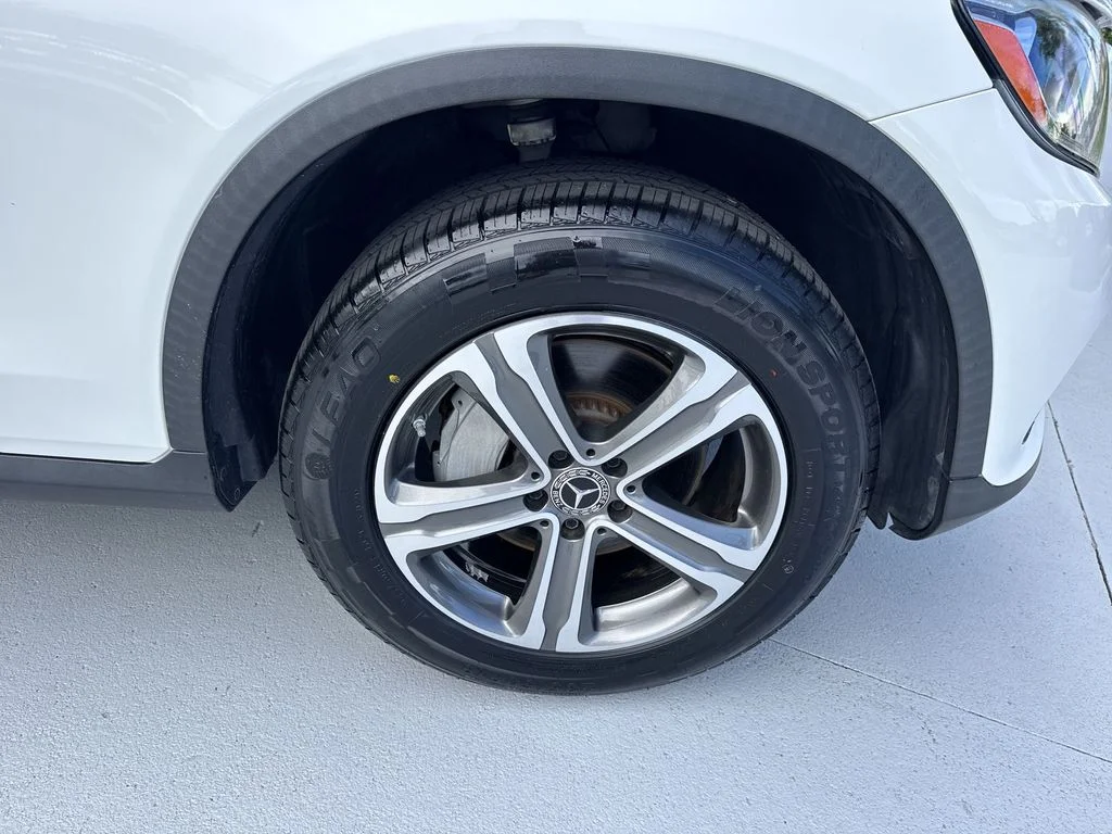 Used 2018 Polar White Mercedes-Benz GLC 300 image 60