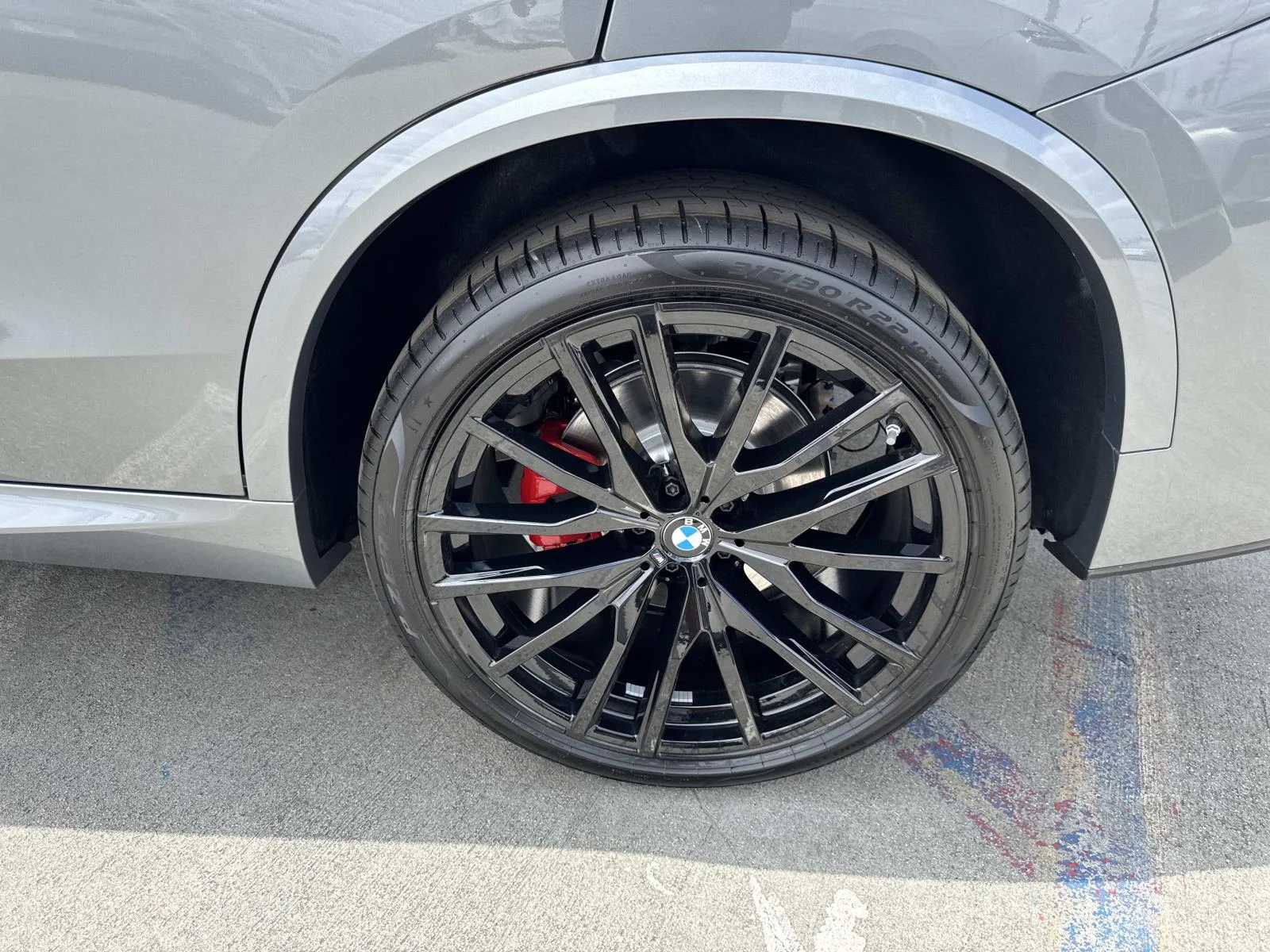 New 2026 Skyscraper Grey Metallic BMW sDrive40i image 5