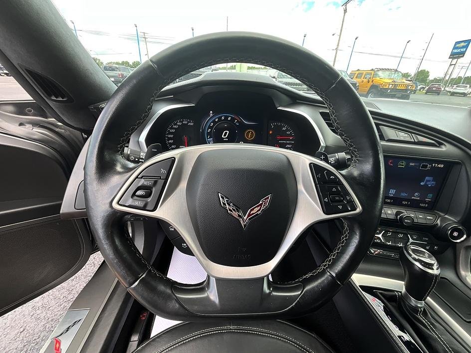 Used 2016 Gray Chevrolet Stingray Z51 image 28