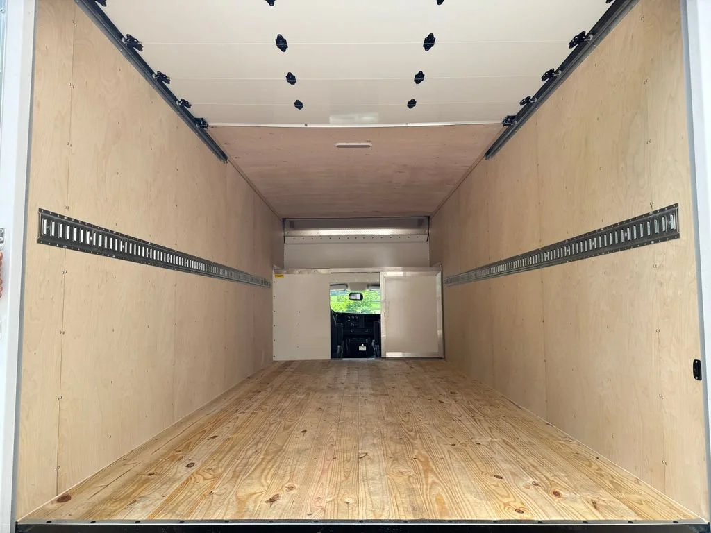 New 2026 Summit White GMC 2WT image 7