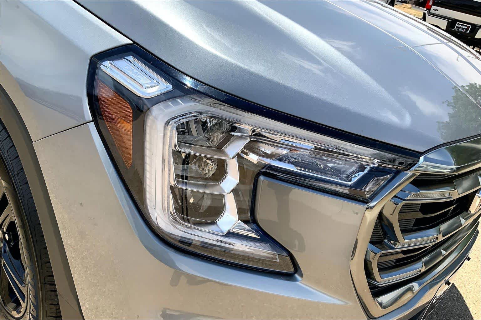 Used 2023 Sterling Metallic GMC AT4 image 36