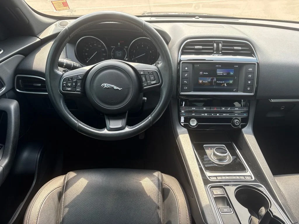 Used 2017  Jaguar 35t Prestige image 13
