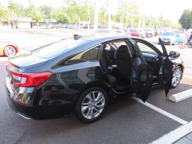 Used 2018 Crystal Black Pearl Honda LX 1.5T image 9