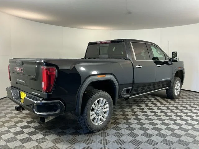 Used 2021 Black GMC Denali image 4
