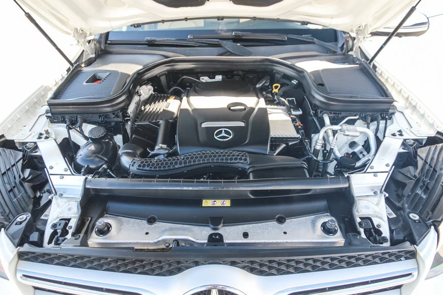Used 2018 White Mercedes-Benz GLC 300 image 26