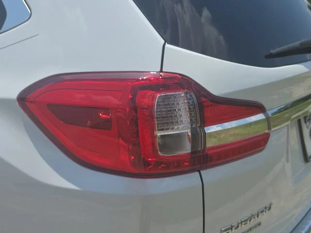 Used 2022 White Subaru Limited image 37