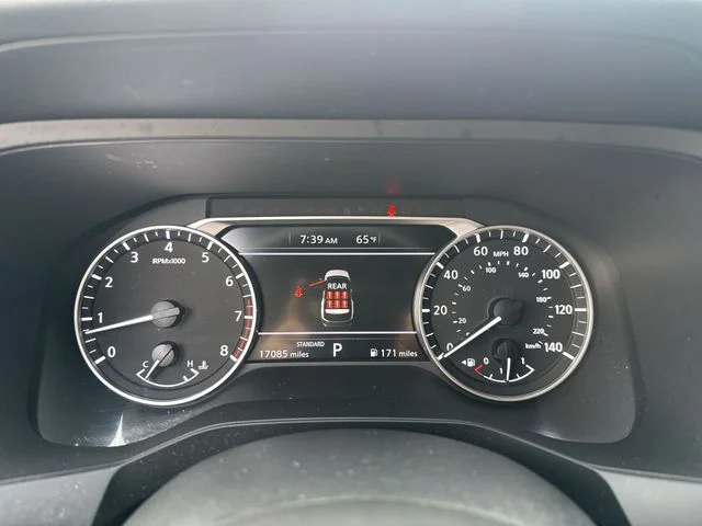 Used 2024 Gray Nissan S image 19