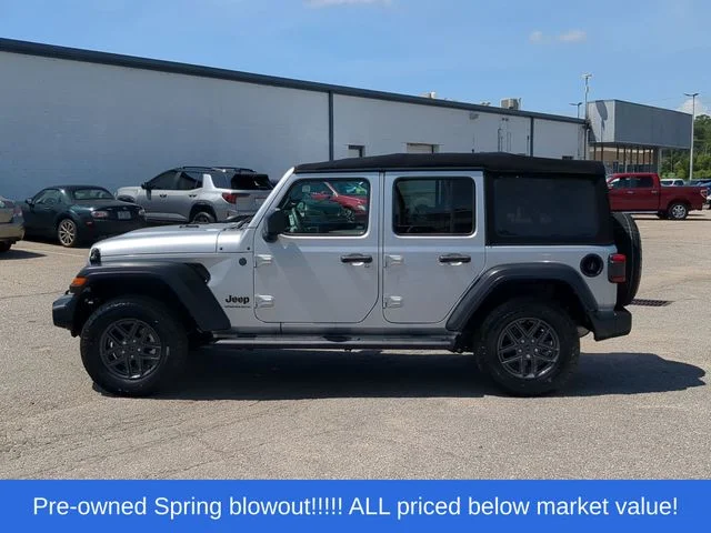 Used 2024 Silver Jeep Sport S image 10