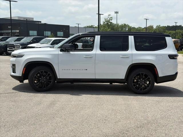 New 2026 Bright White Clear-Coat Exterior Paint Jeep Summit Reserve image 5