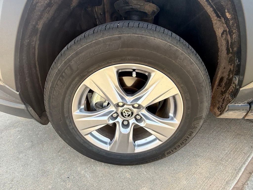 Used 2025 Magnetic Gray Metallic Toyota XLE image 9