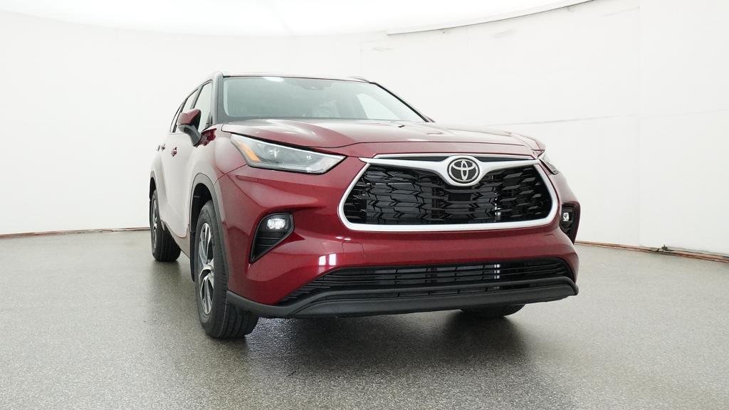 New 2026 Ruby Flare Pearl Toyota XLE image 7
