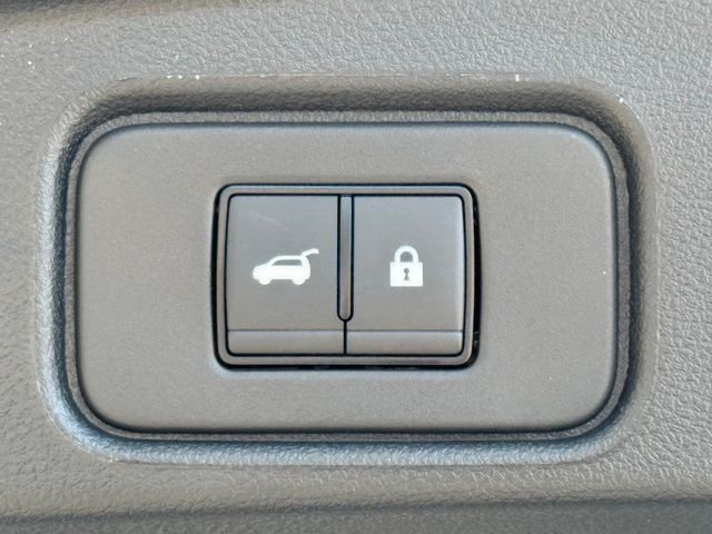 New 2026 Gray Nissan Platinum image 39
