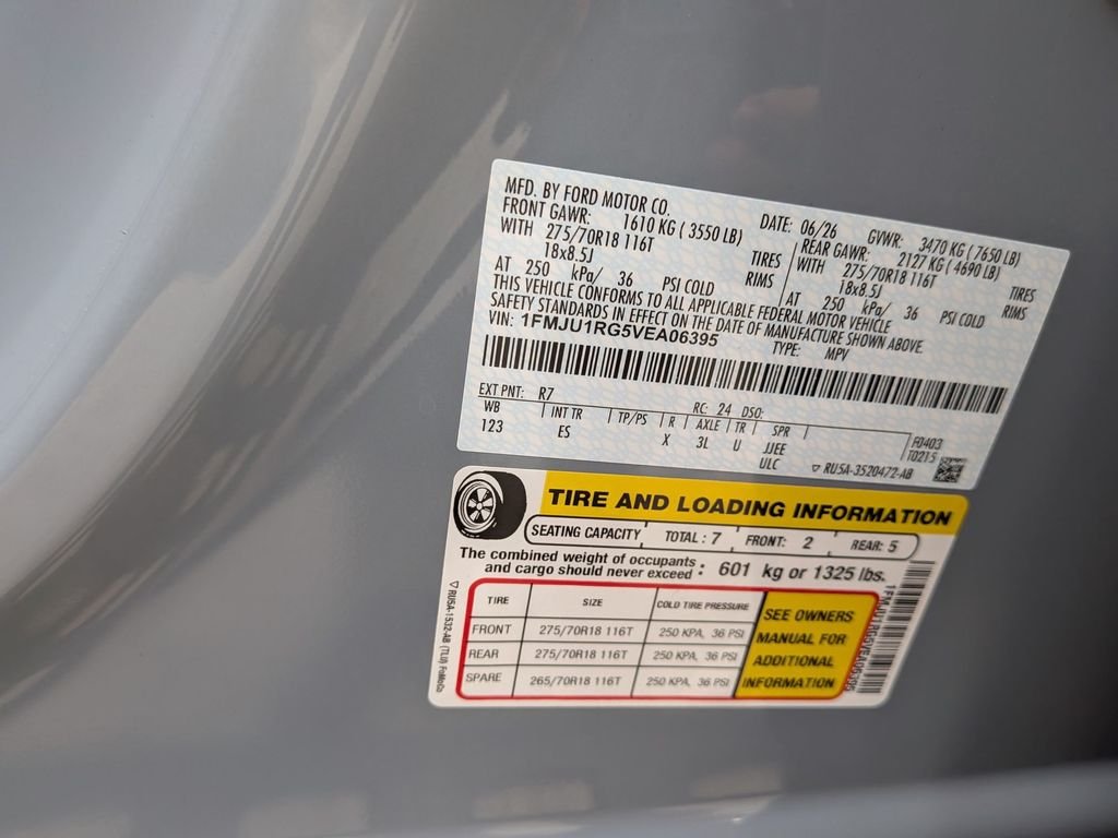 New 2027 Glacier Gray Metallic Tri-Coat Ford Tremor® image 35