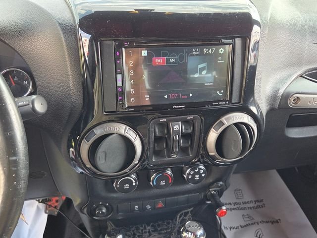 Used 2014 Gray Jeep Unlimited Sport image 17