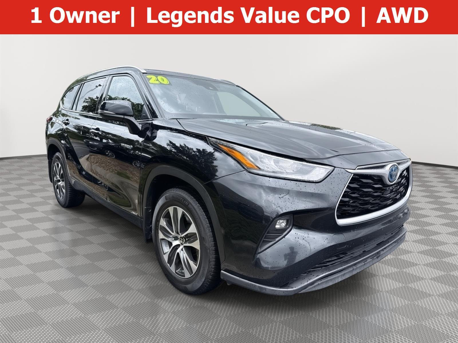 Used 2020 Midnight Black Metallic Toyota XLE image 1