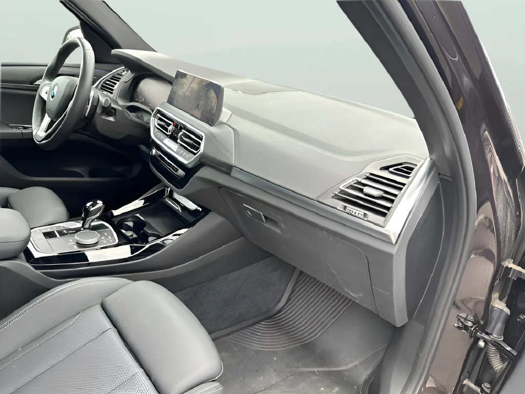 Used 2024 Gray BMW sDrive30i image 39