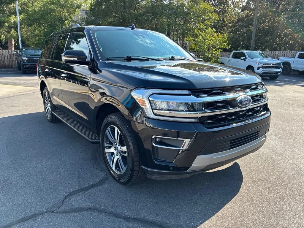 Used 2024 Black Ford Limited image 3