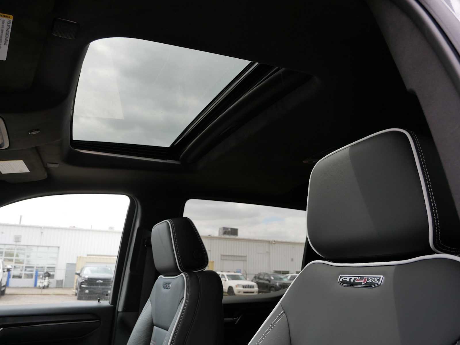 2026 GMC Sierra 1500 AT4X - Photo 18