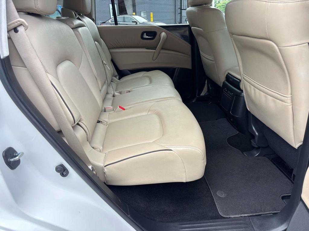 Used 2024 White Nissan SV image 18