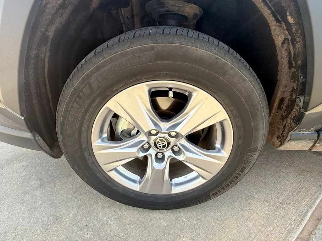Used 2025 Magnetic Gray Metallic Toyota XLE image 9