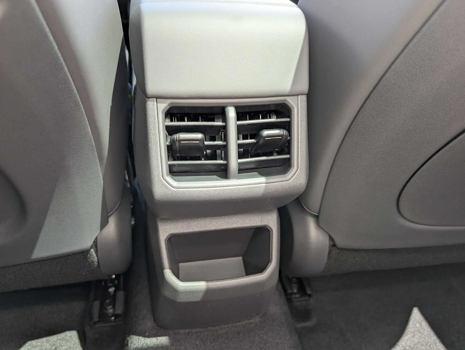 New 2027 Terrain Brown Kia X-Line S image 16