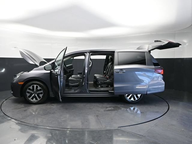 Used 2025 Modern Steel Metallic Honda EX-L image 70