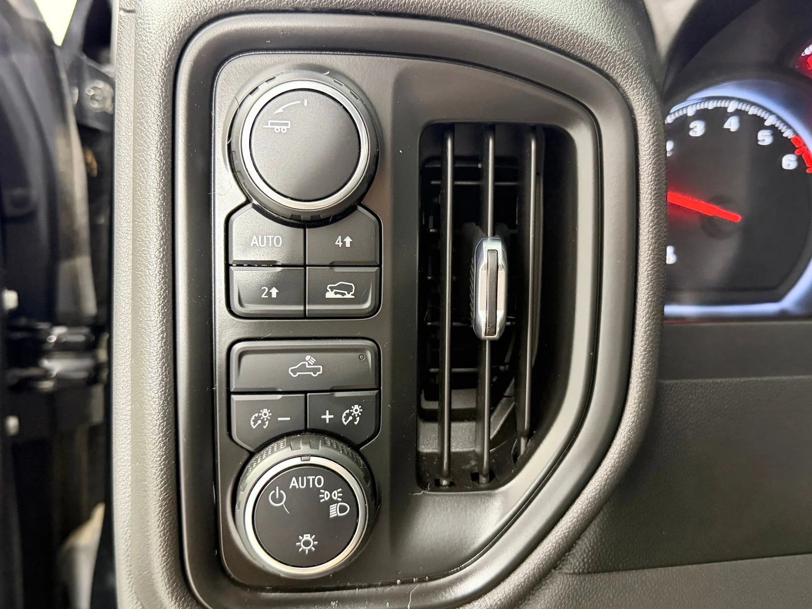 Used 2021 Black Chevrolet Custom image 22