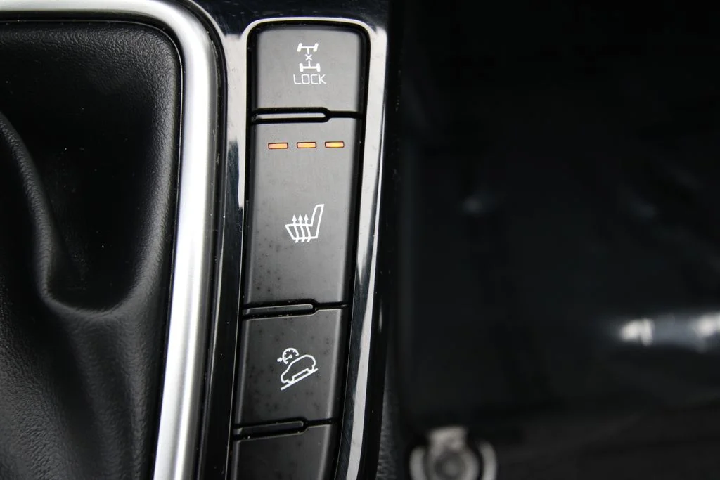 Used 2023 Orange Kia S image 13