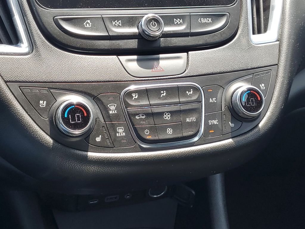 Used 2019 Blue Chevrolet Premier image 27