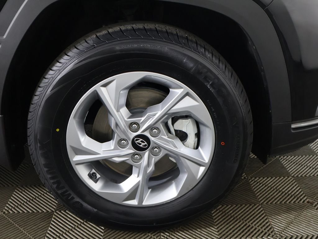 Used 2023 Black Hyundai SEL image 21