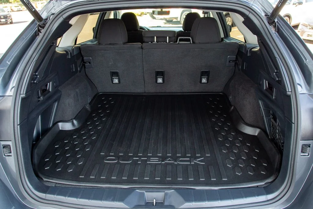 Used 2024 Gray Metallic Subaru Premium image 17