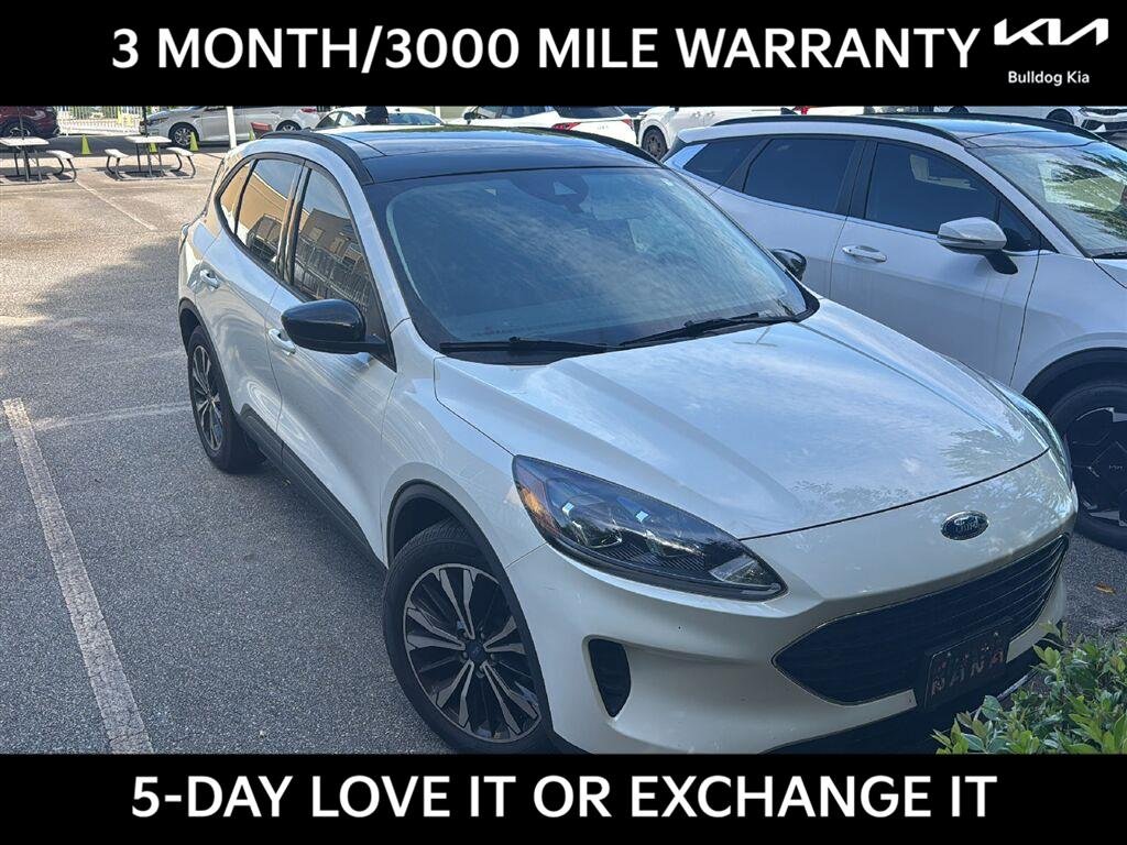 Used 2022 Ford Escape SE with VIN 1FMCU0G66NUB92208 for sale in Bogart, GA