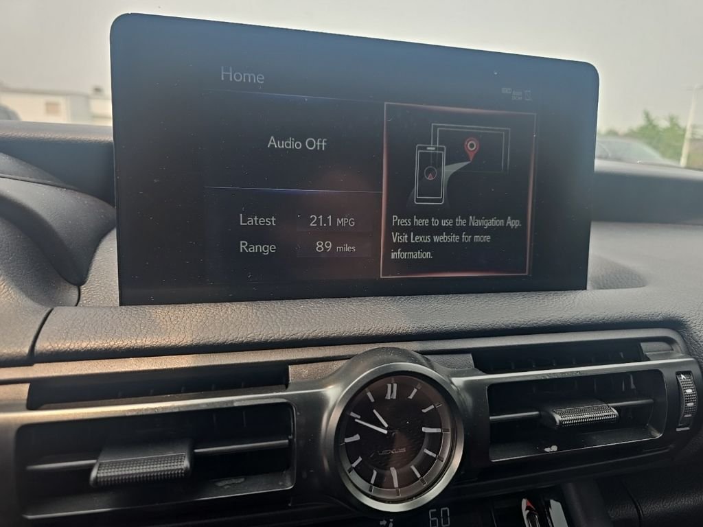 Used 2024 White Lexus 300 image 18