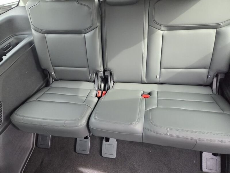 New 2026 Space Silver Metallic Ford Active image 8