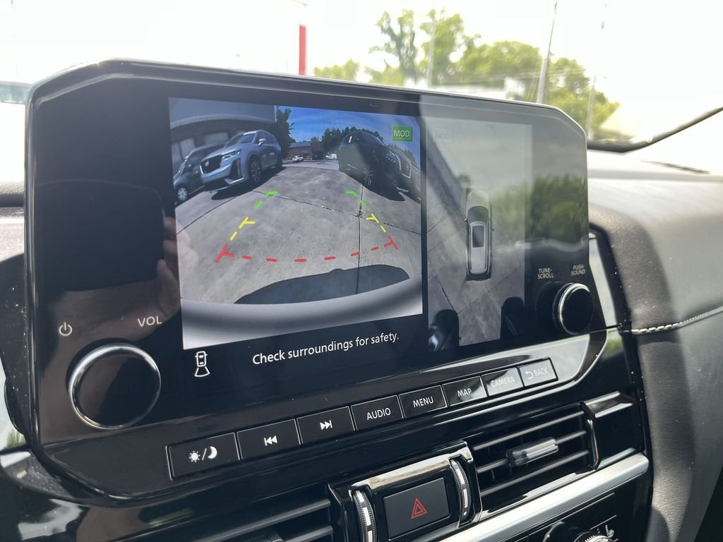 Used 2025 Gray Nissan SL image 17