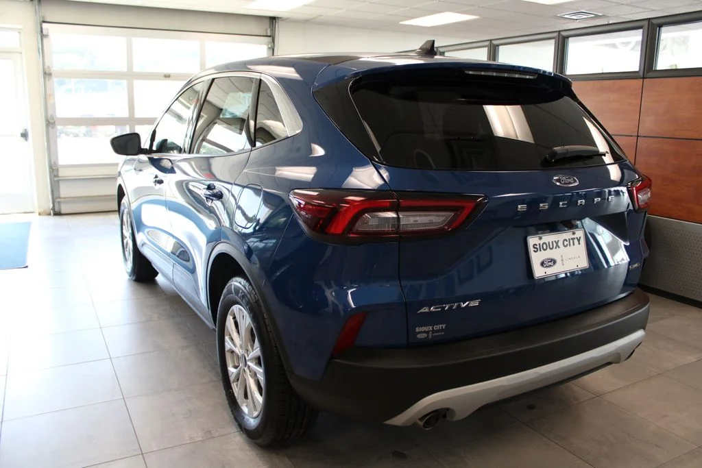 Certified Used 2023 Atlas Blue Metallic Ford Active image 7