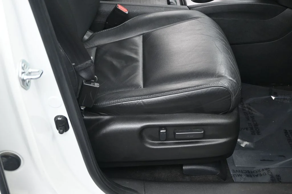 Used 2022 Platinum White Pearl Honda Special Edition image 19