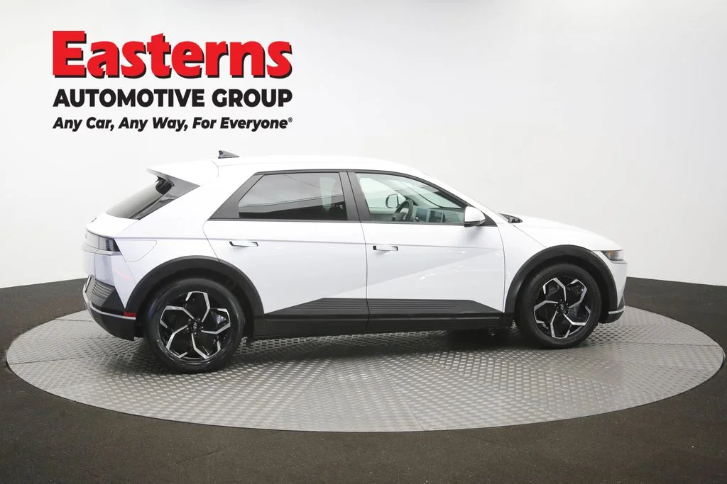 Used 2024 White Hyundai SEL image 41