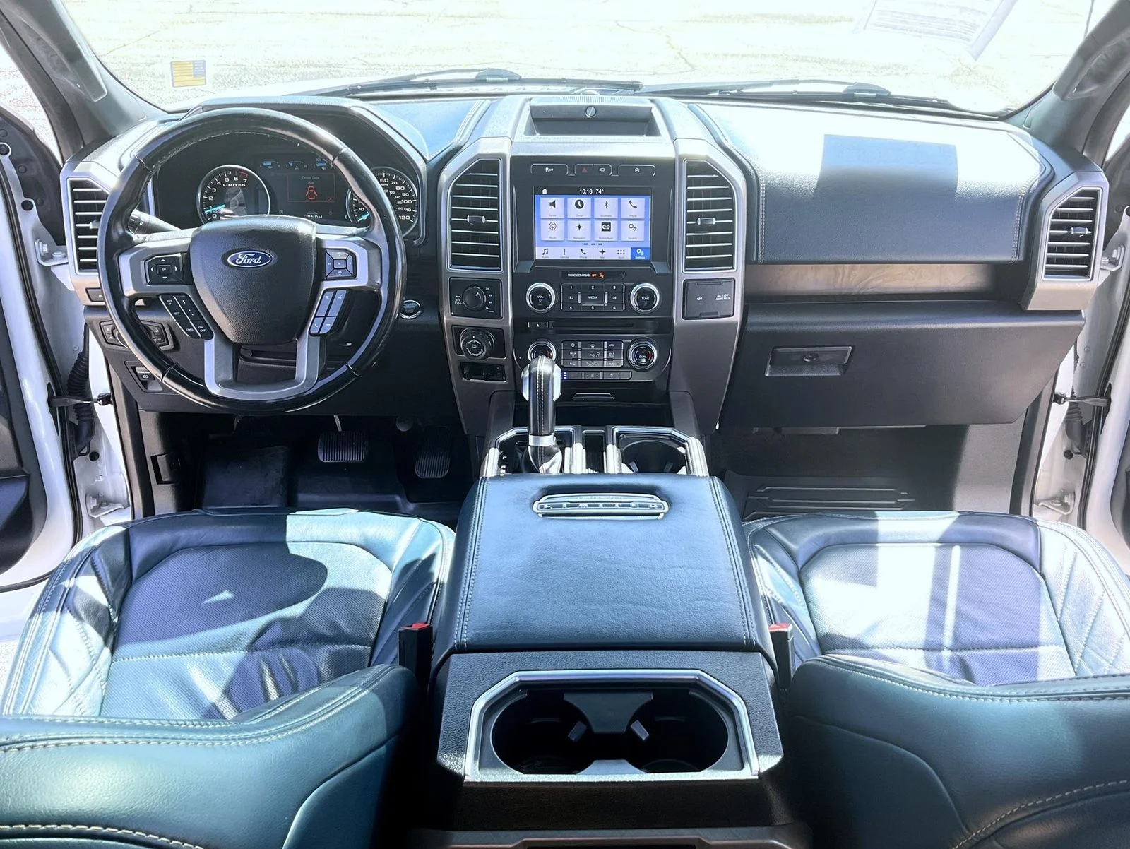 Used 2018 White Ford Limited image 12