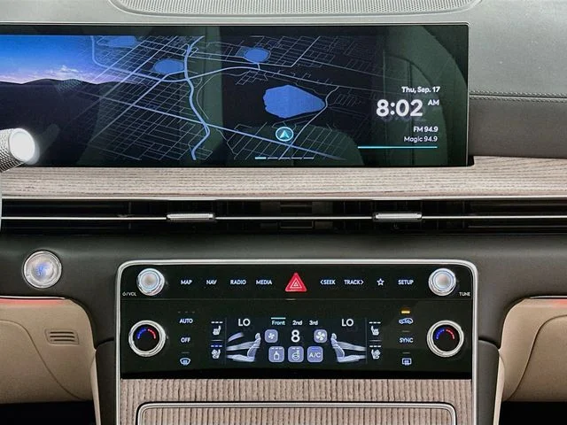New 2027 Silver Genesis 2.5T Prestige image 16