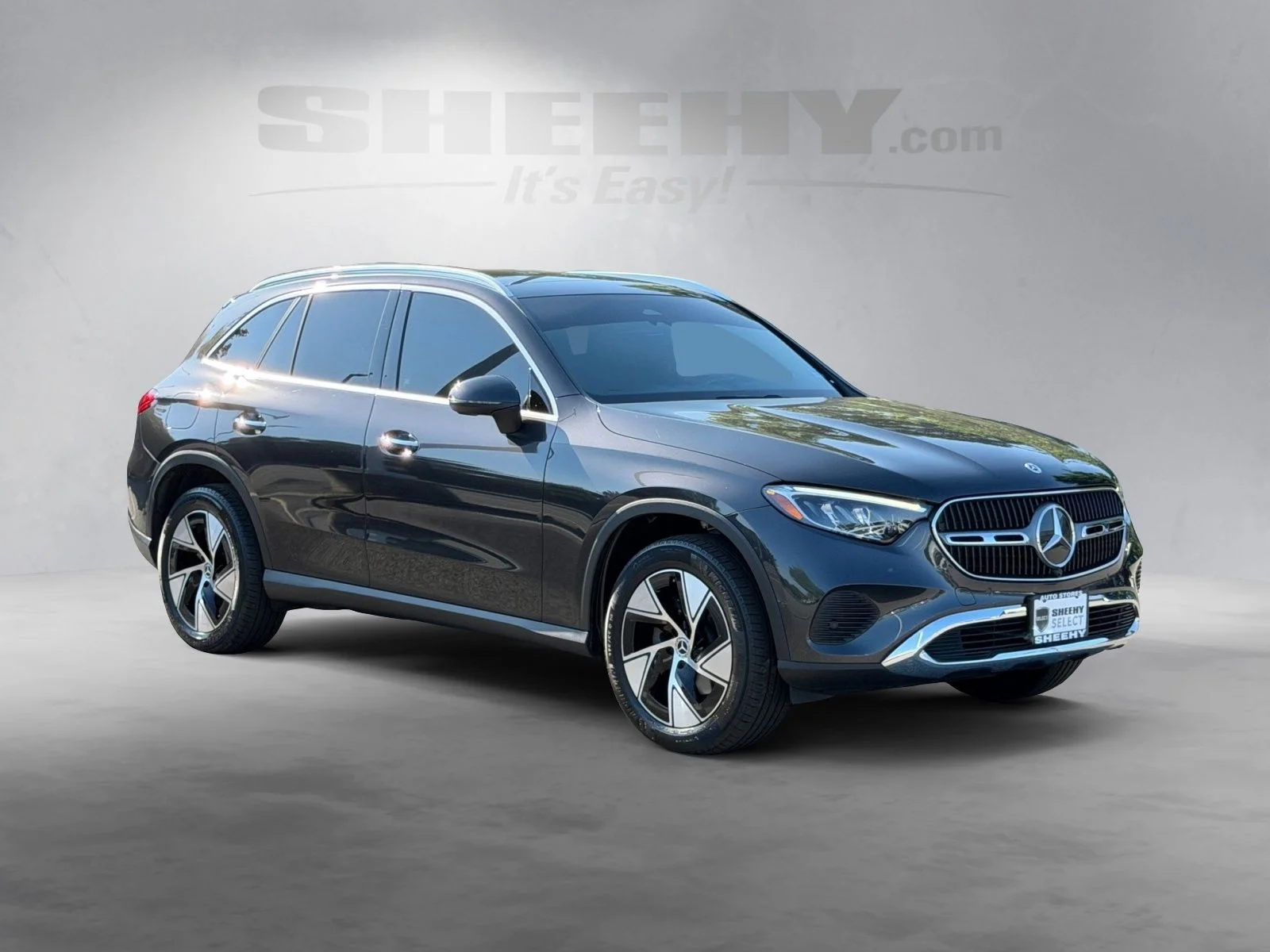Used 2024  Mercedes-Benz GLC 300 image 2