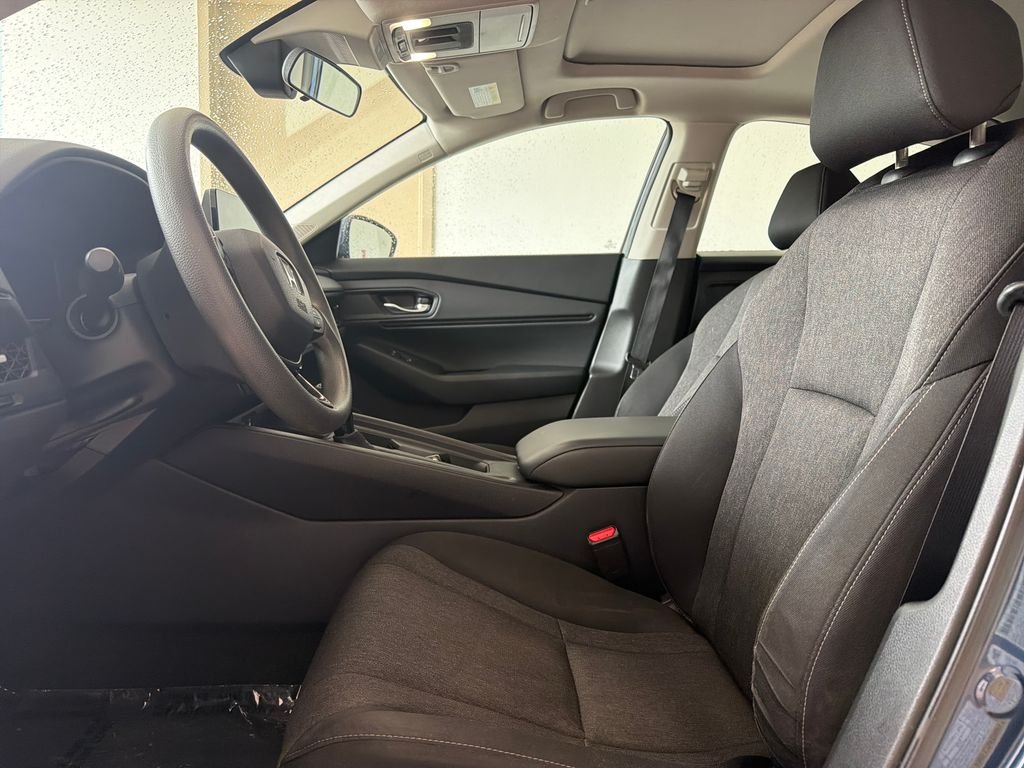 Used 2024  Honda EX image 13