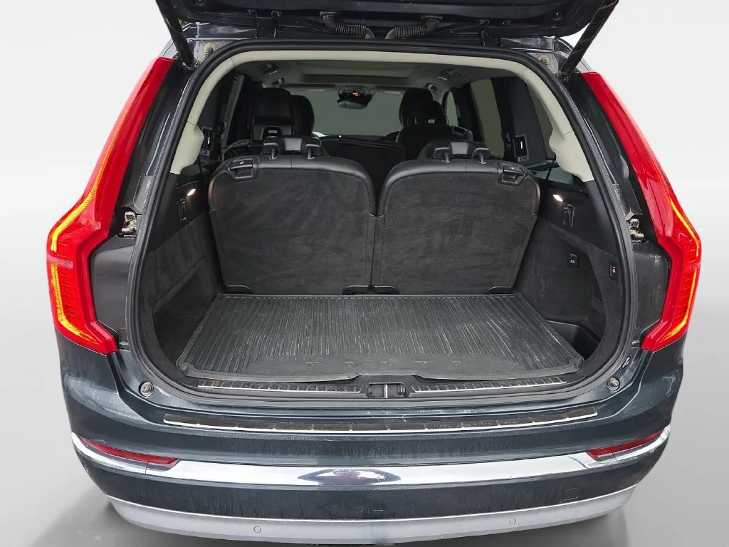 Used 2022 Gray Metallic Volvo T6 Inscription image 23