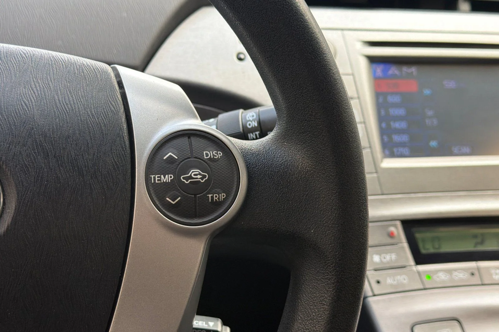 Used 2015 Red Toyota Two image 31