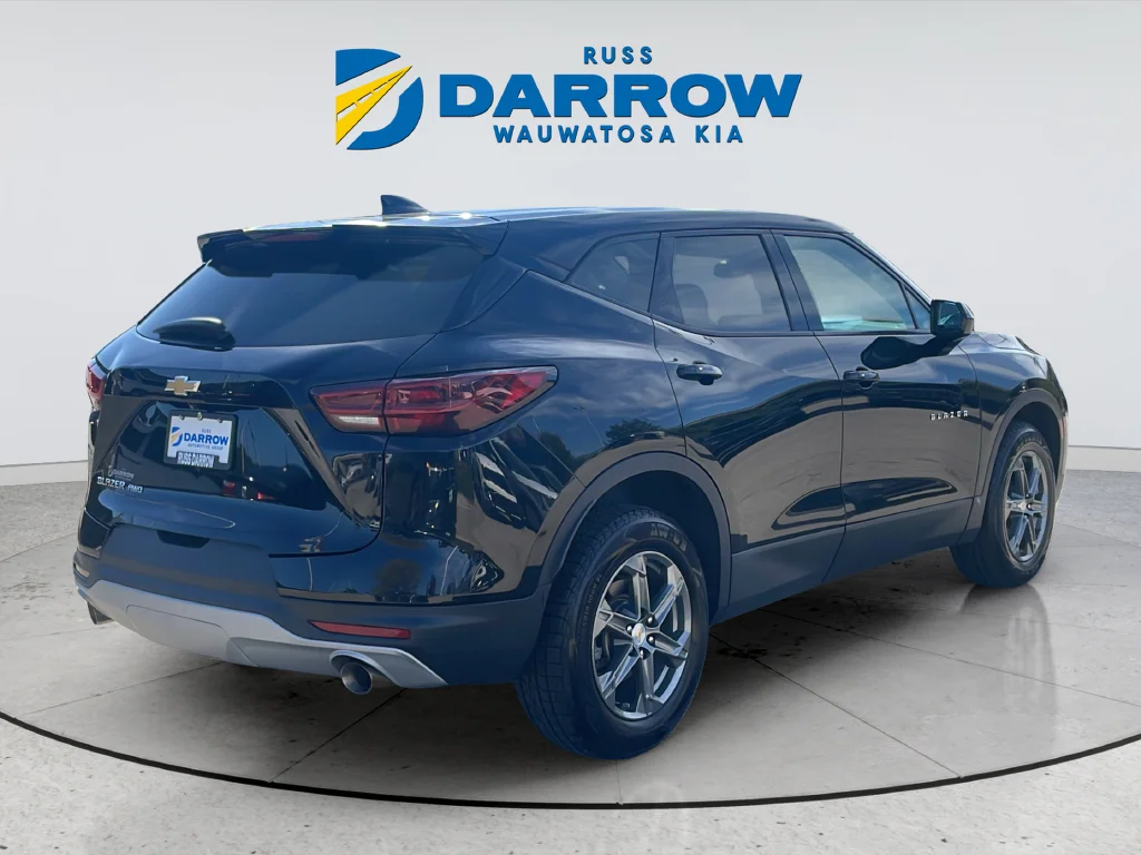 Used 2023 Black Chevrolet LT image 5