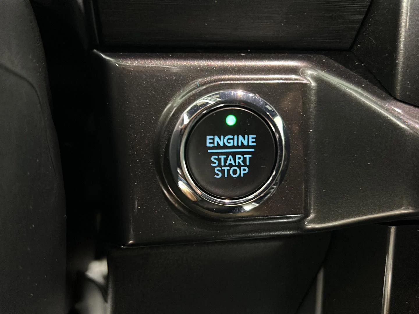 Used 2023 Avalanche Gray Ford XLT image 18