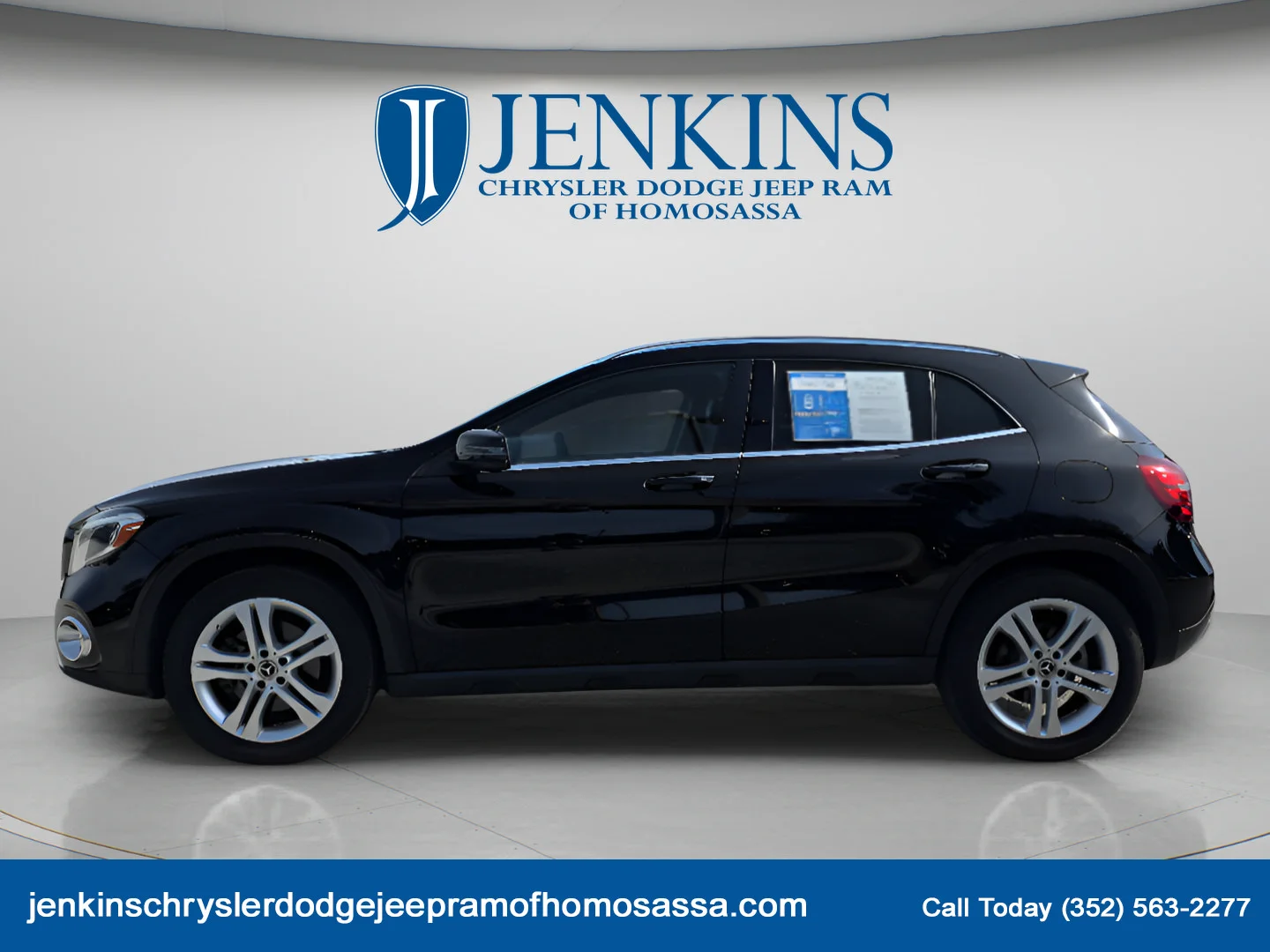 Used 2020 Cosmos Black Metallic Mercedes-Benz GLA 250 image 9