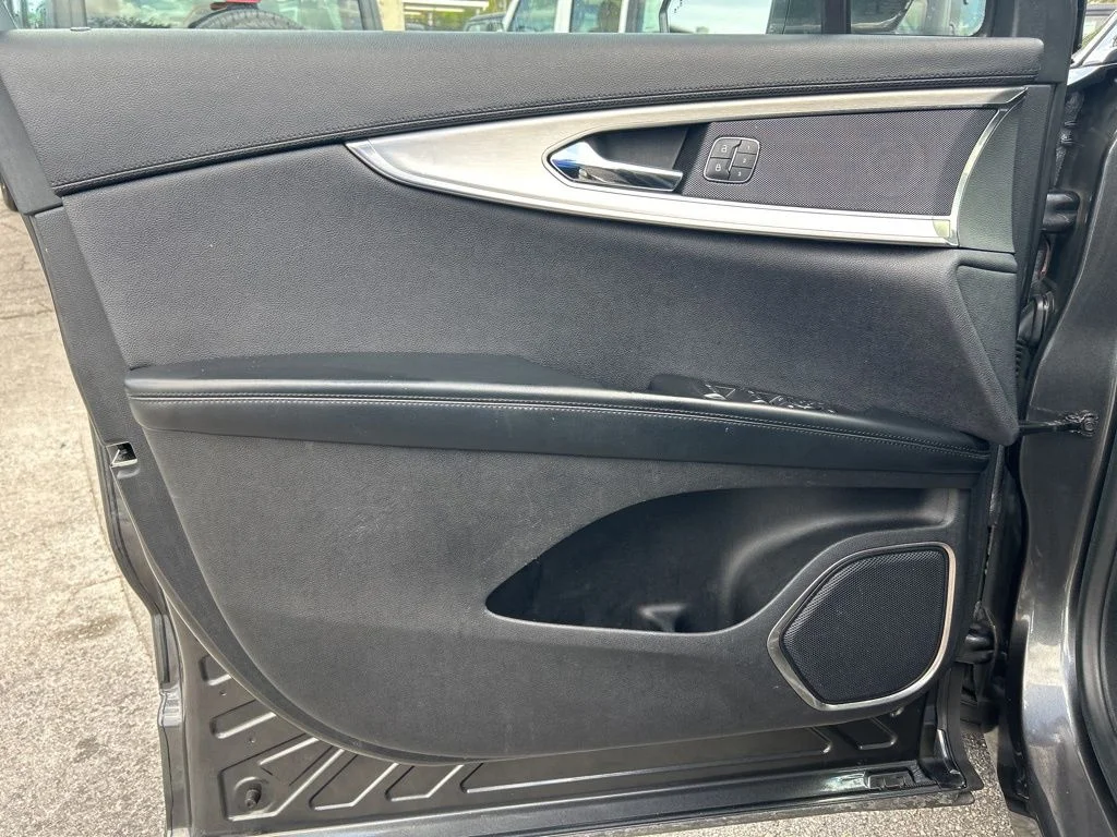 Used 2020 Gray Lincoln Standard image 36